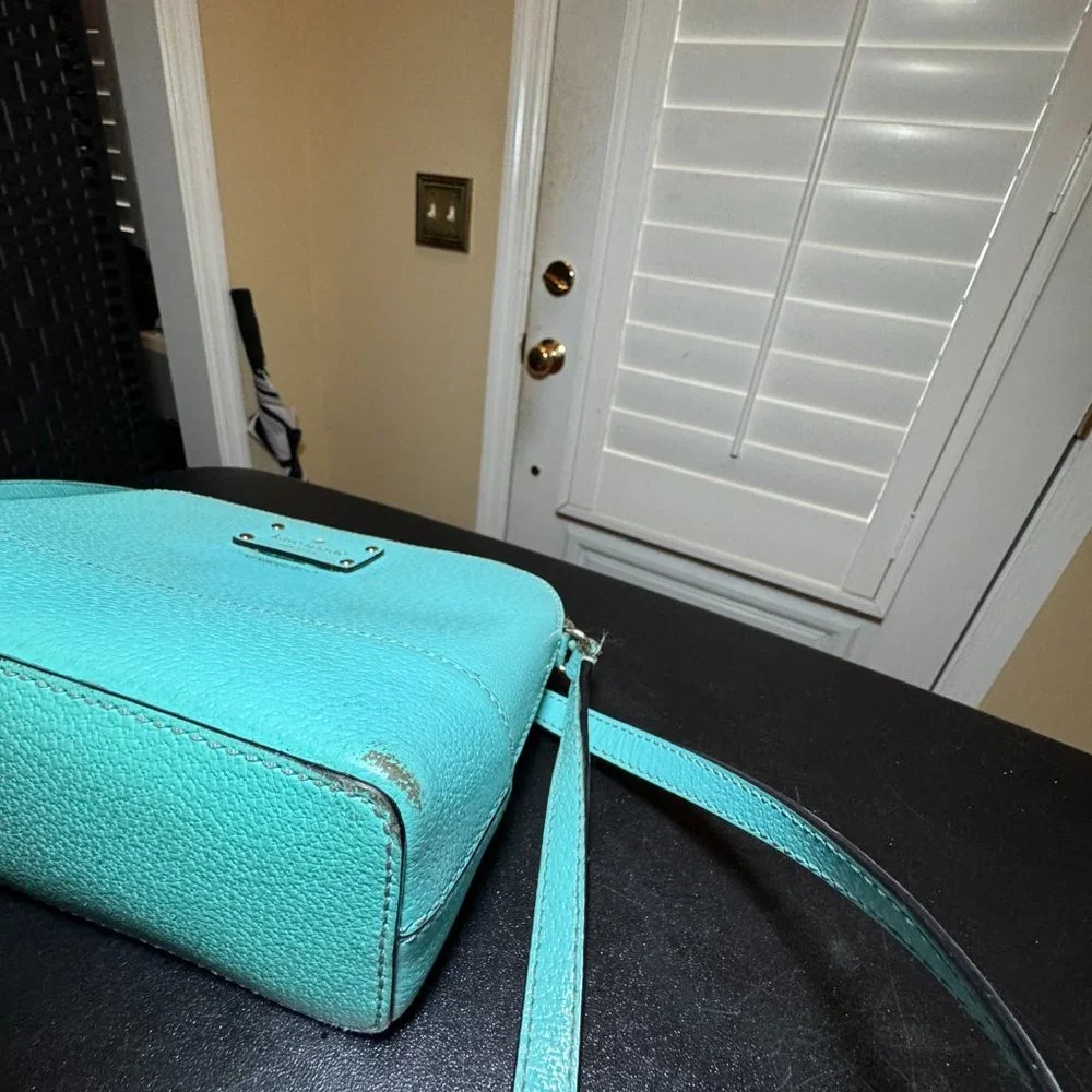 Kate Spade Wellesley Hanna baby blue leather crossbody purse